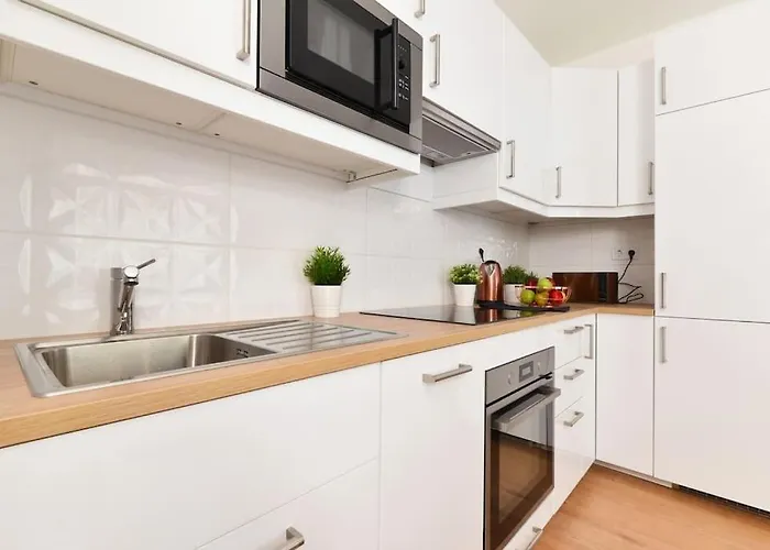 Laurel Bay Апартаменты